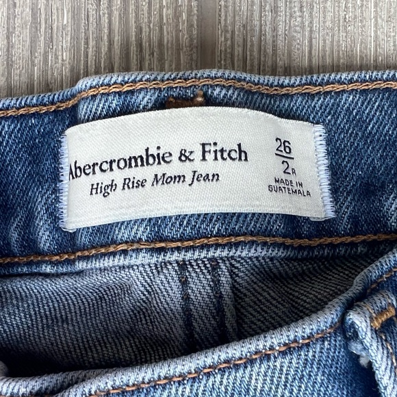 Abercrombie & Fitch High Rise Mom Jeans Womens Size 2R Distressed Raw Hem Ankle - Picture 3 of 8